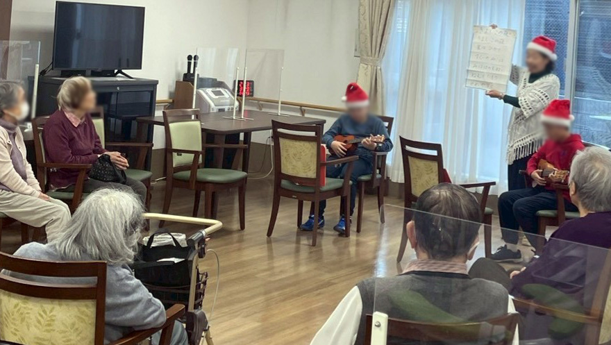 子どもたち×学研ココファン入居者 クリスマス演奏会♪